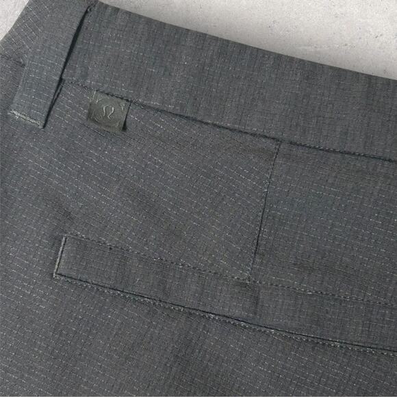 Lululemon ABC Shorts Black Performance Golf Travel Techwear Mens 36 - Picture 5 of 12